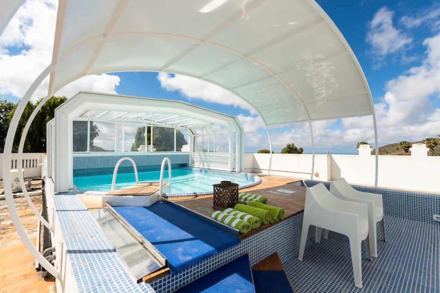 Amplia Villa De Lujo Con Piscina Climatizada 大加那利岛拉斯帕尔马斯 外观 照片