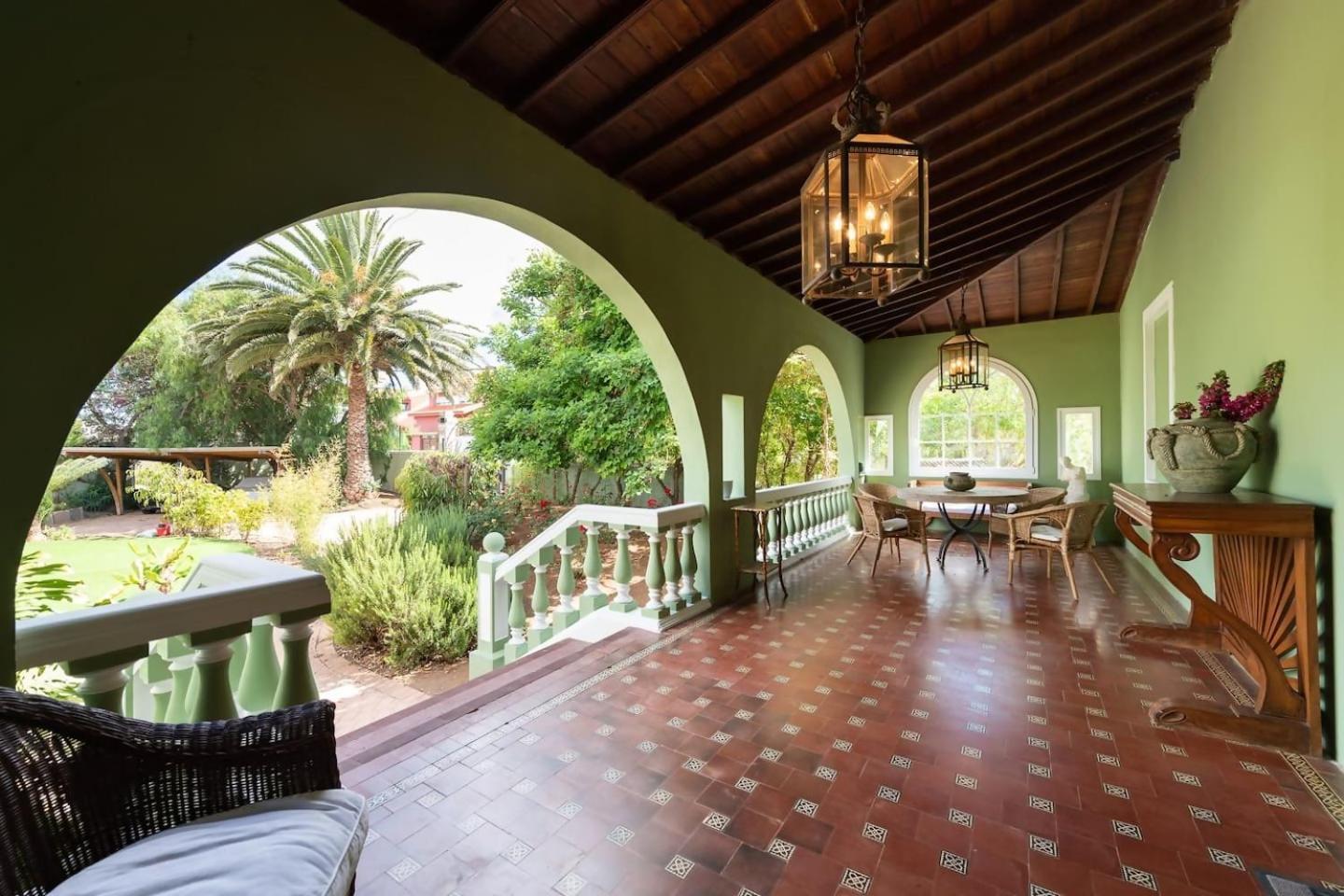Amplia Villa De Lujo Con Piscina Climatizada 大加那利岛拉斯帕尔马斯 外观 照片